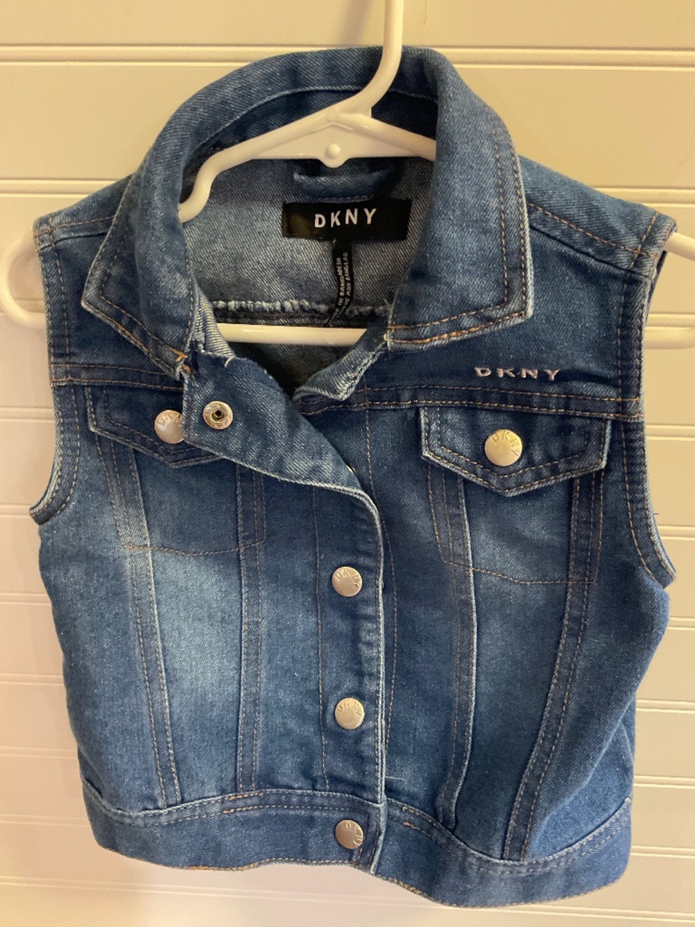 DKNY Girls Denim Vest.  Size: 4. Pre Owned